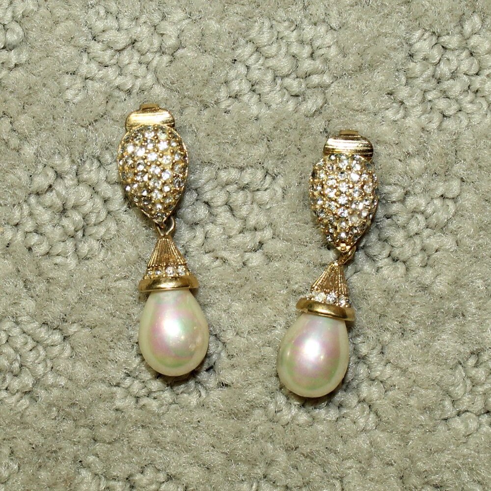 Christian Dior Vintage Gold Tone Faux Pearl Pave' Rhinestone Tear Drop Dangle - Picture 1 of 4